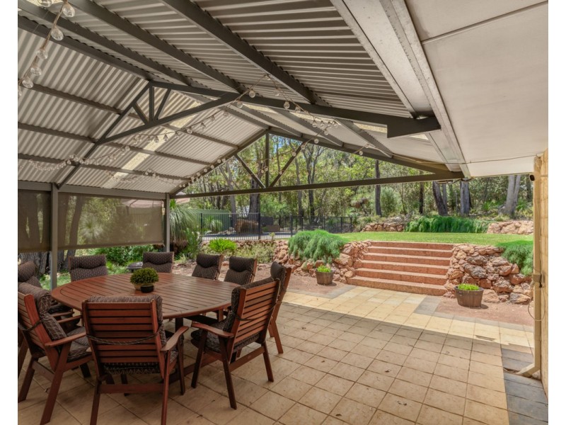 8 Devonleigh Street, Bedfordale WA 6112