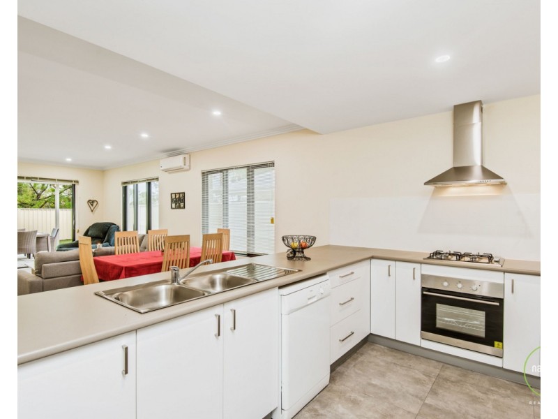 2/102 Astley Street, Gosnells WA 6110