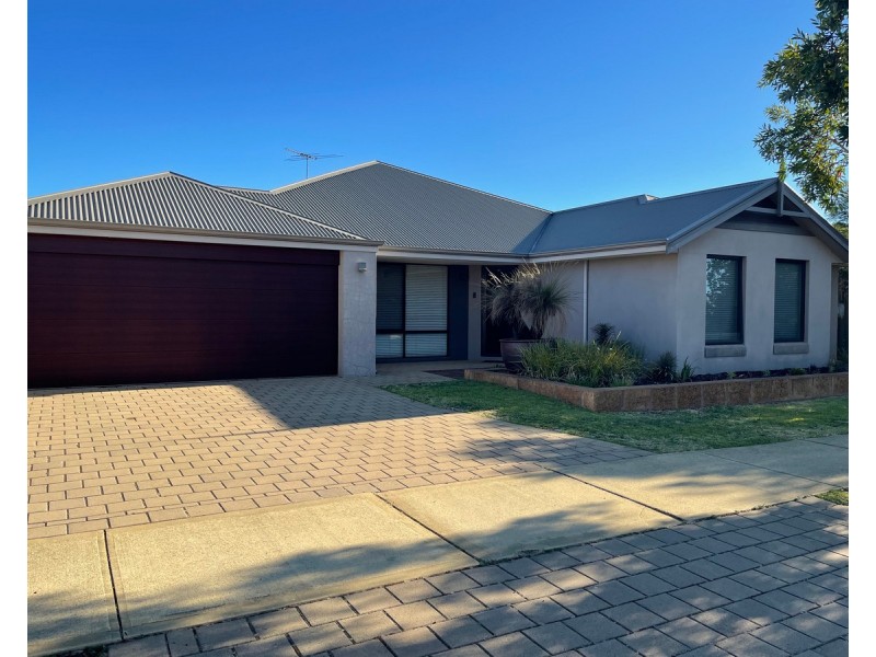 8 Pleasant Avenue, Piara Waters WA 6112