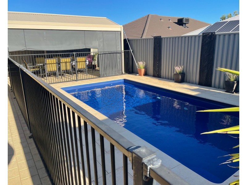 8 Pleasant Avenue, Piara Waters WA 6112