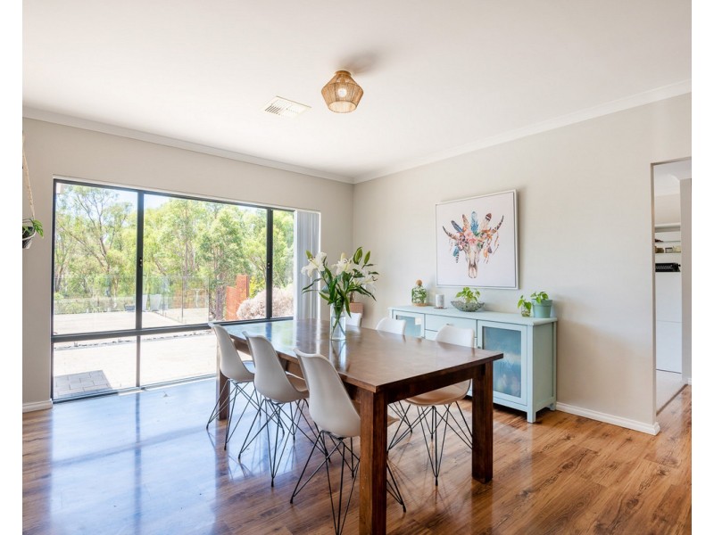 32 Benbecula Circle, Bedfordale WA 6112