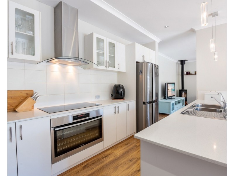 32 Benbecula Circle, Bedfordale WA 6112