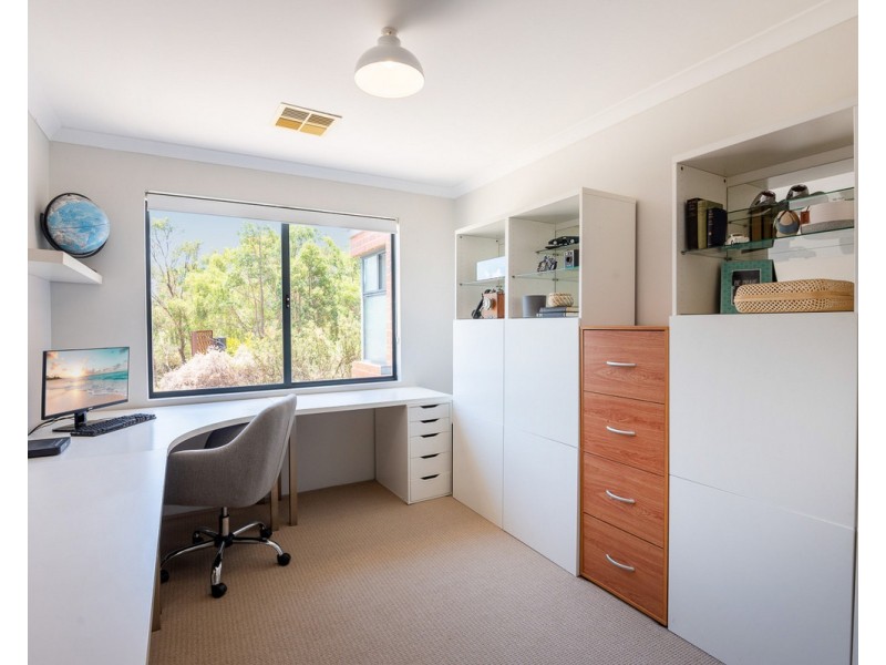 32 Benbecula Circle, Bedfordale WA 6112