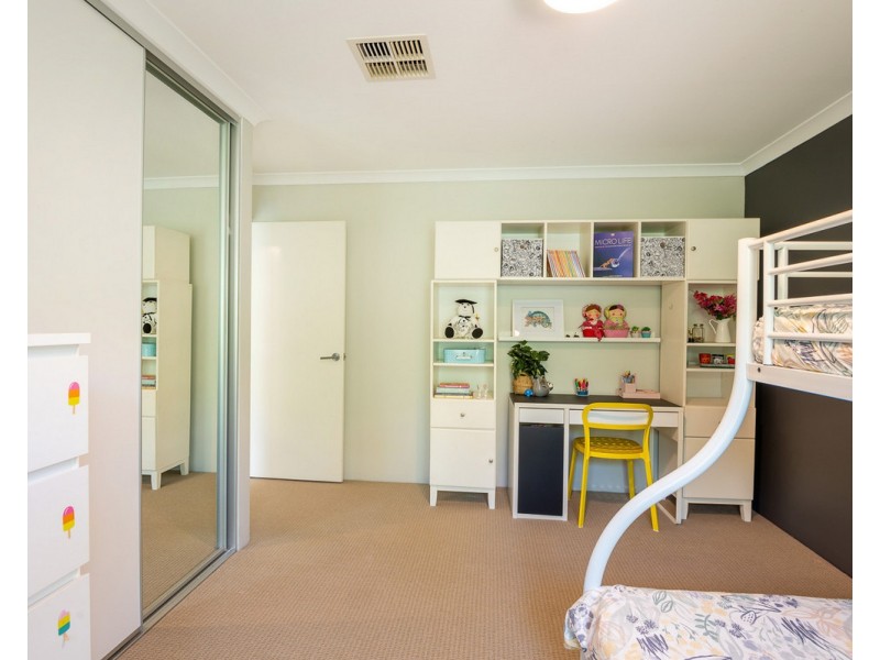 32 Benbecula Circle, Bedfordale WA 6112