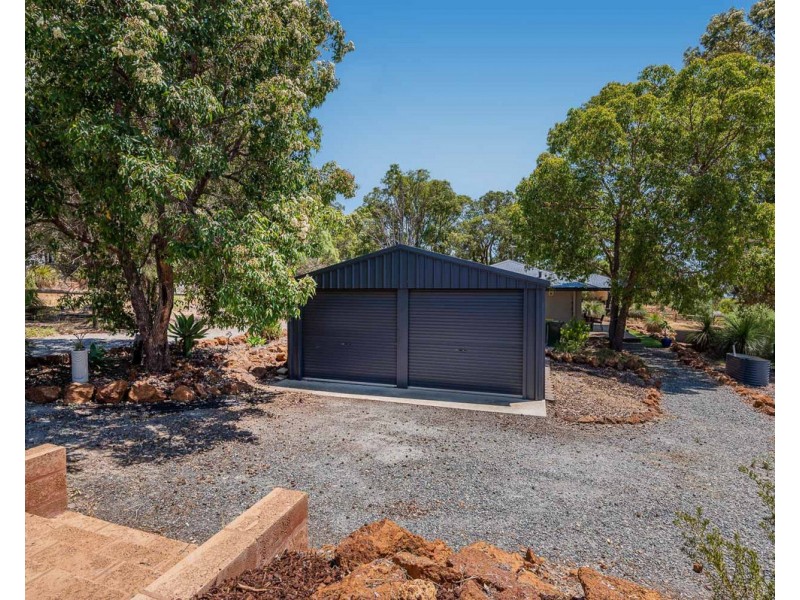 32 Benbecula Circle, Bedfordale WA 6112
