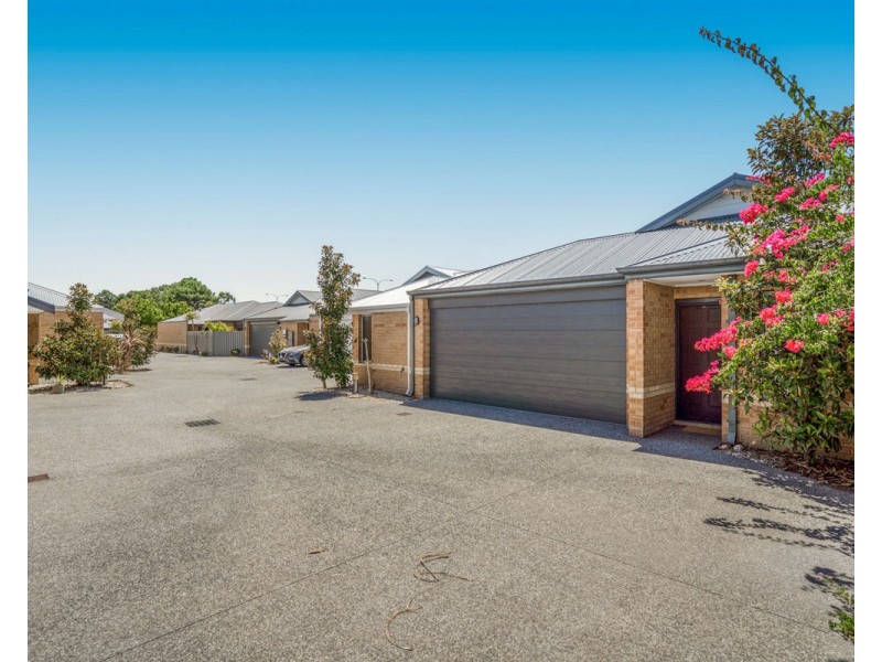 5/22 Whittaker Turn, Piara Waters WA 6112