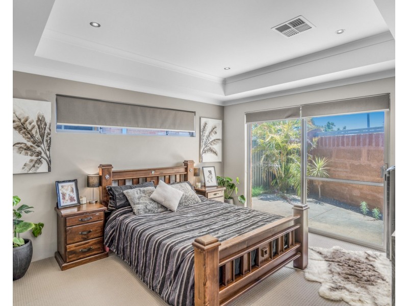 5/22 Whittaker Turn, Piara Waters WA 6112