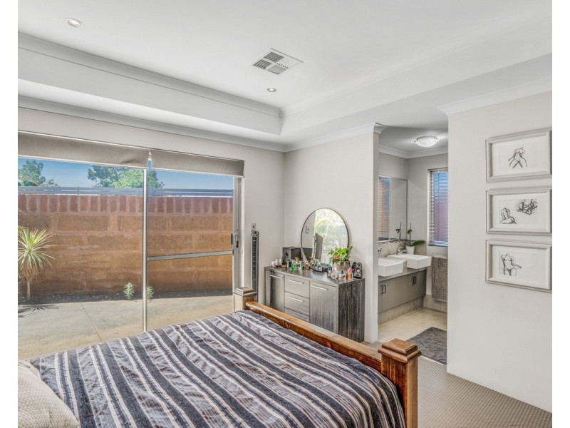 5/22 Whittaker Turn, Piara Waters WA 6112