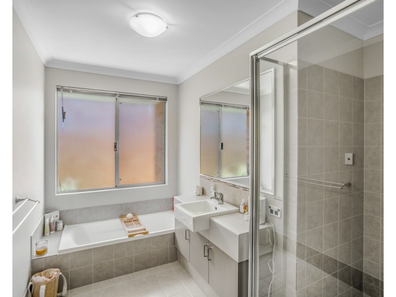 5/22 Whittaker Turn, Piara Waters WA 6112