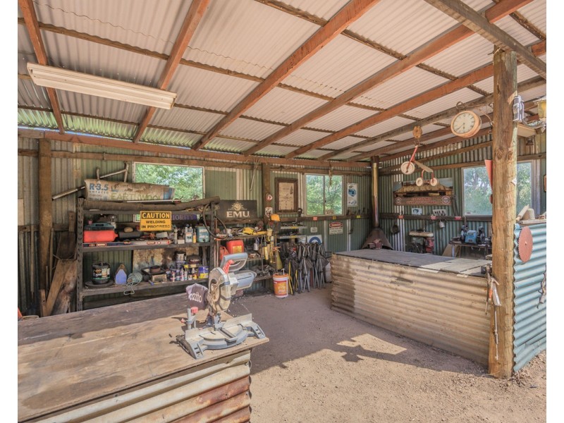 593 Brookton Highway, Roleystone WA 6111