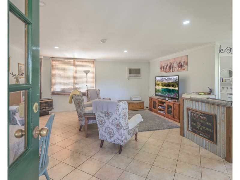 593 Brookton Highway, Roleystone WA 6111