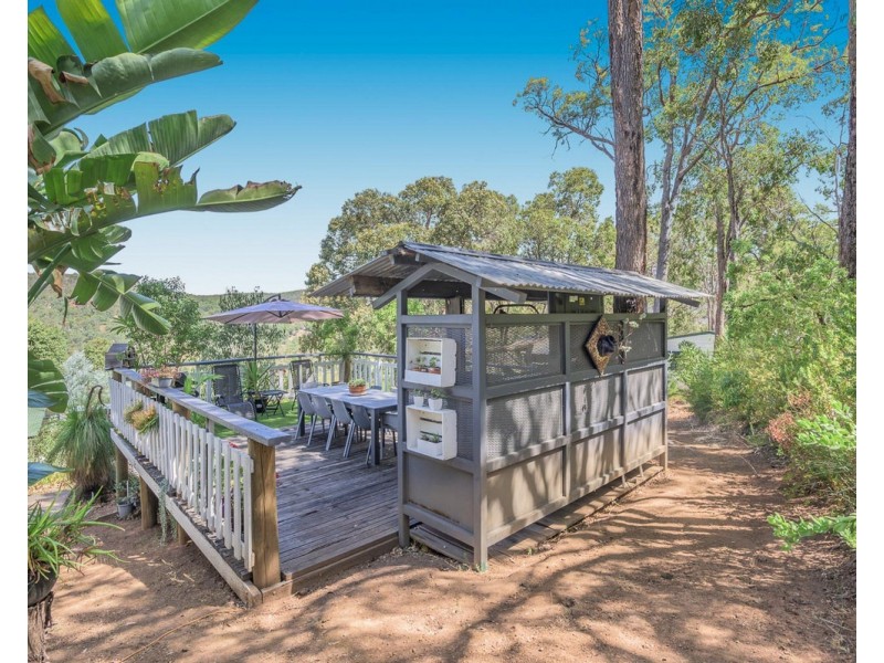 593 Brookton Highway, Roleystone WA 6111