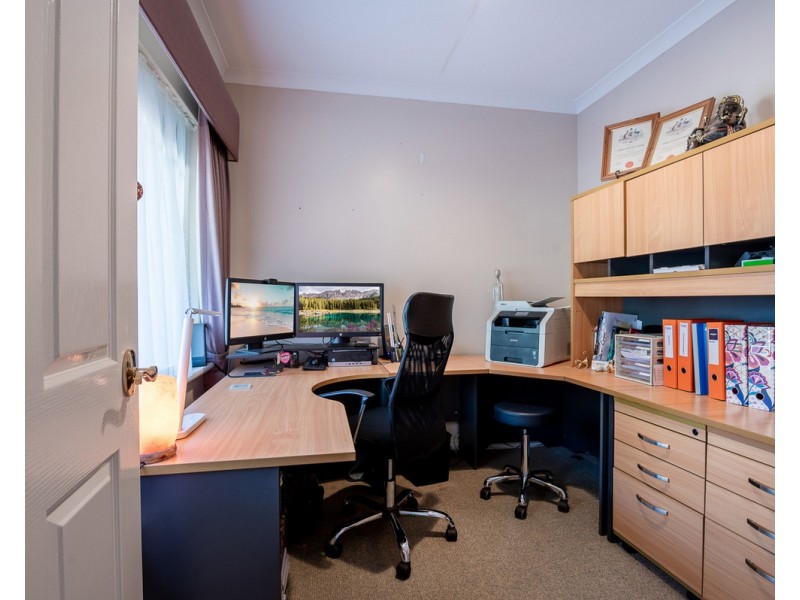 5 Higgins Place, Mount Nasura WA 6112