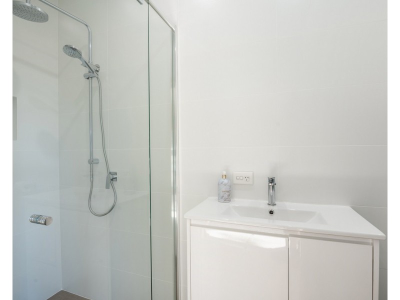 5 Higgins Place, Mount Nasura WA 6112