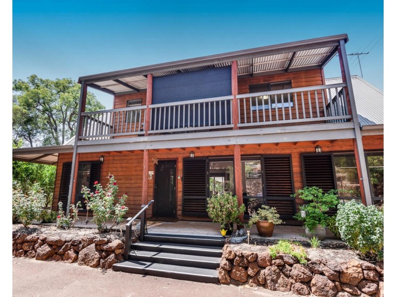 34 Norman Road, Roleystone WA 6111