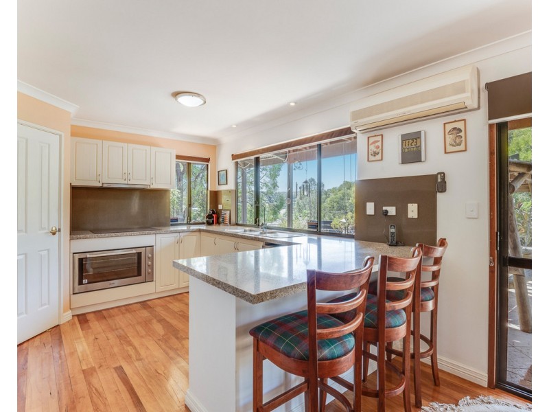 34 Norman Road, Roleystone WA 6111