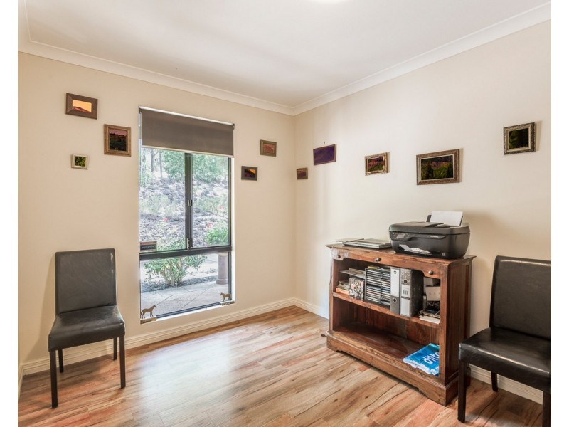 34 Norman Road, Roleystone WA 6111