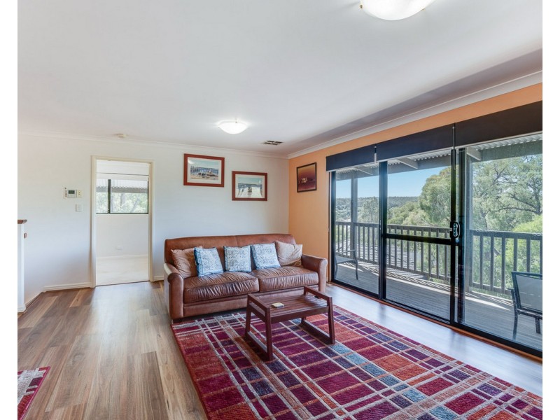 34 Norman Road, Roleystone WA 6111