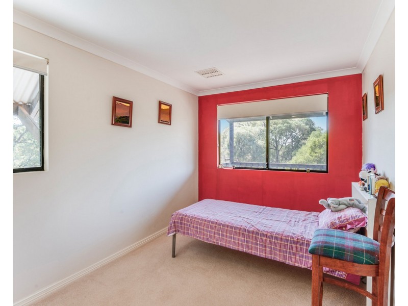 34 Norman Road, Roleystone WA 6111