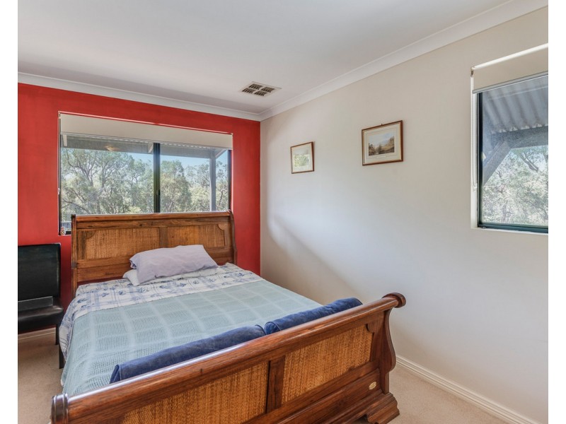 34 Norman Road, Roleystone WA 6111
