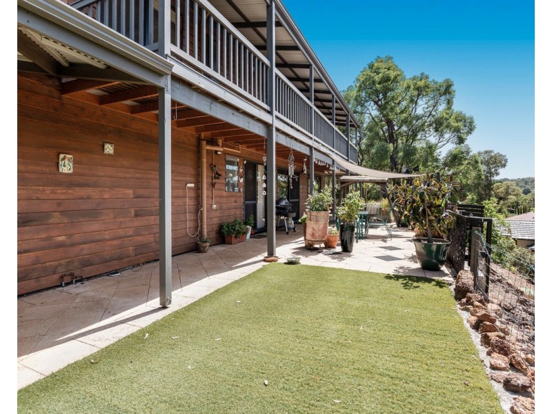 34 Norman Road, Roleystone WA 6111