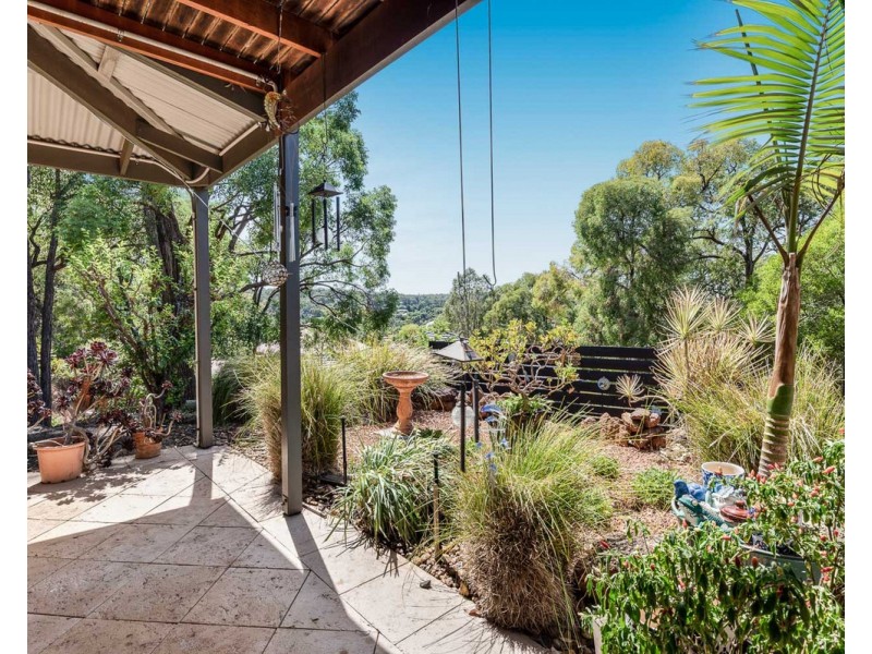 34 Norman Road, Roleystone WA 6111