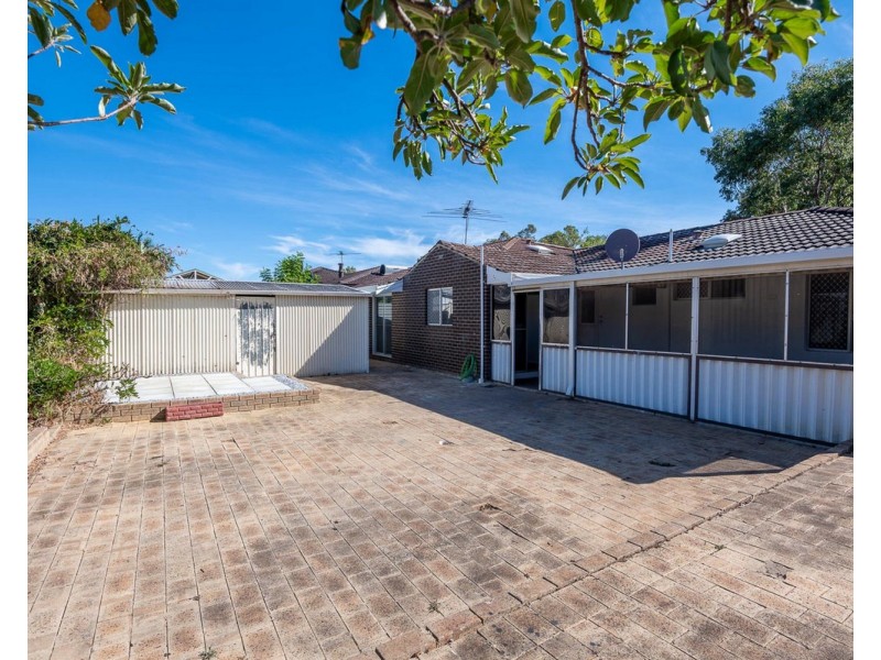 24 Clifton Street, Kelmscott WA 6111