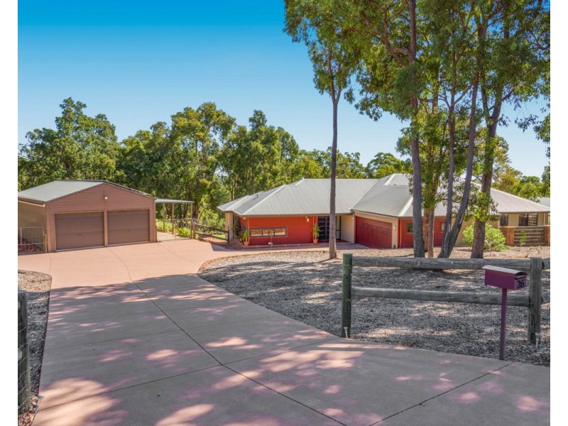 26 Blissett Drive, Bedfordale WA 6112