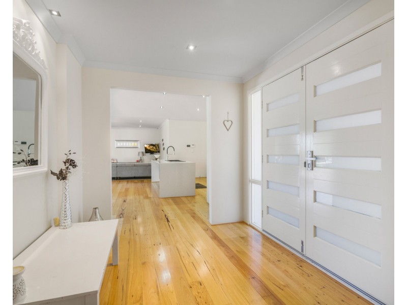 26 Blissett Drive, Bedfordale WA 6112