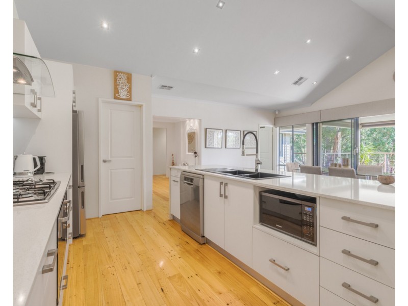 26 Blissett Drive, Bedfordale WA 6112