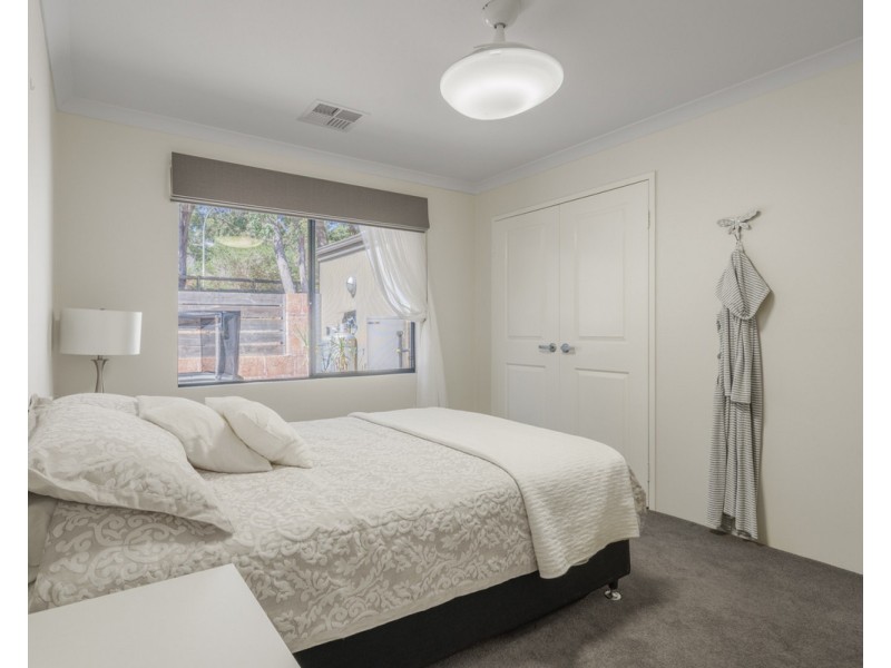 26 Blissett Drive, Bedfordale WA 6112