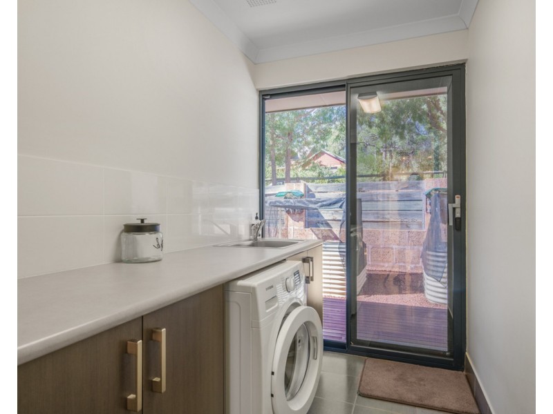 26 Blissett Drive, Bedfordale WA 6112