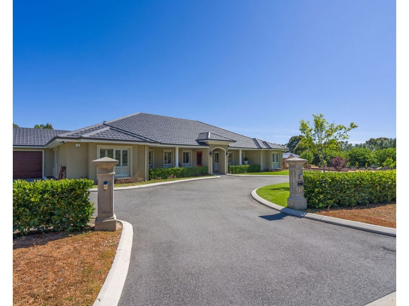 19 Arania Place, Bedfordale WA 6112