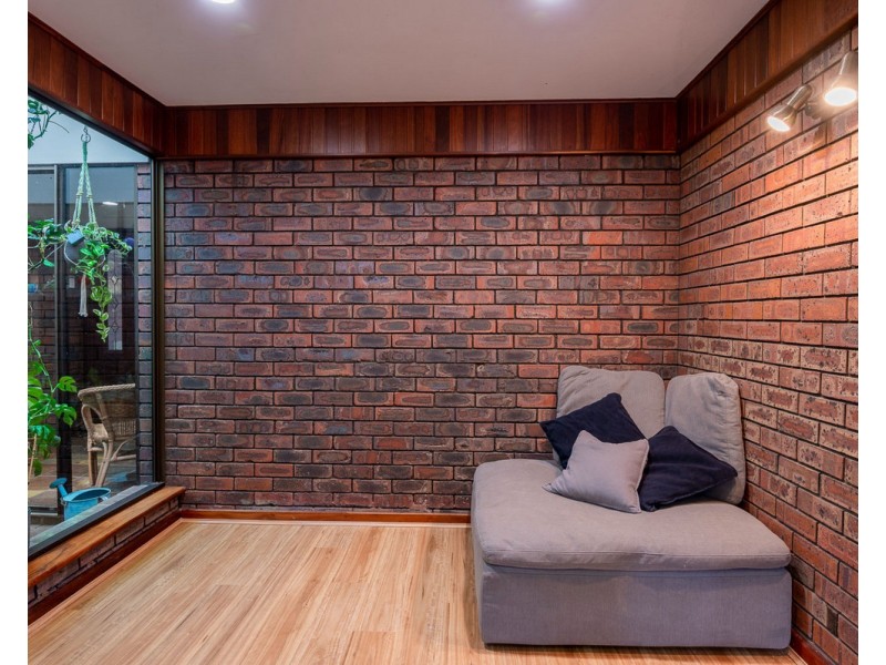 8 Stonegate Road, Roleystone WA 6111