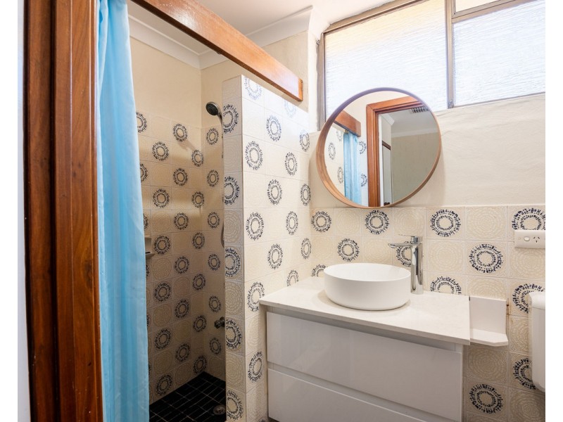 8 Stonegate Road, Roleystone WA 6111