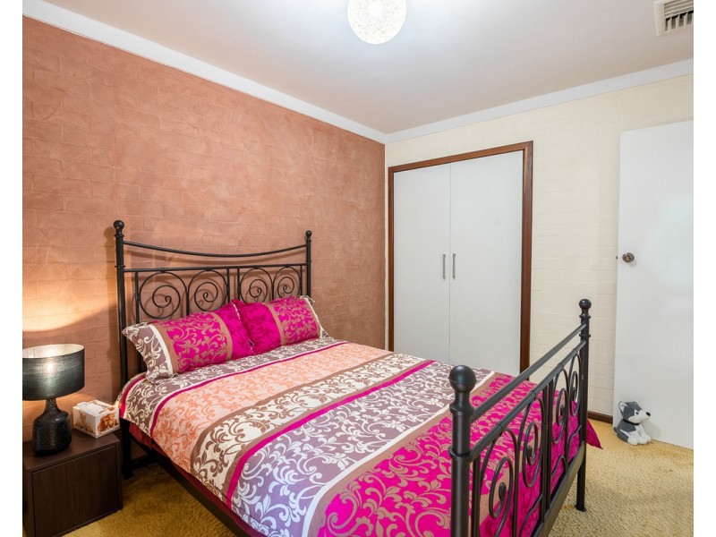 8 Stonegate Road, Roleystone WA 6111