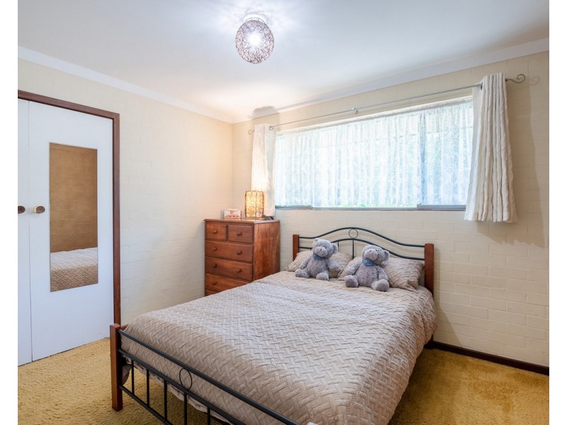 8 Stonegate Road, Roleystone WA 6111