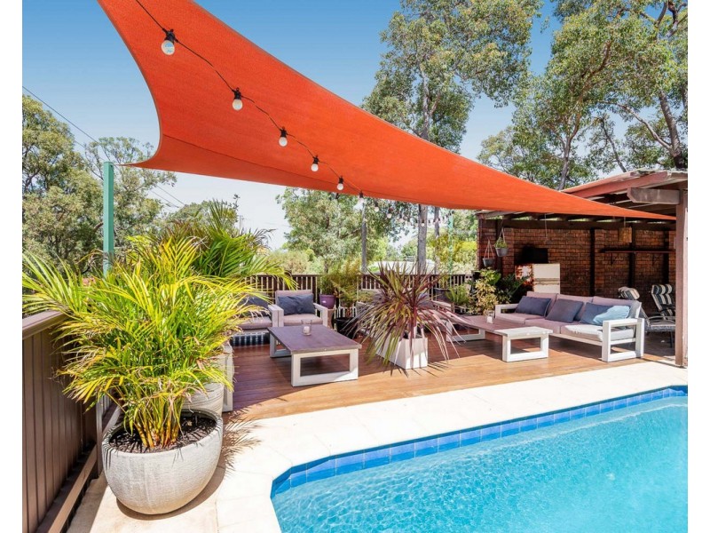 8 Stonegate Road, Roleystone WA 6111