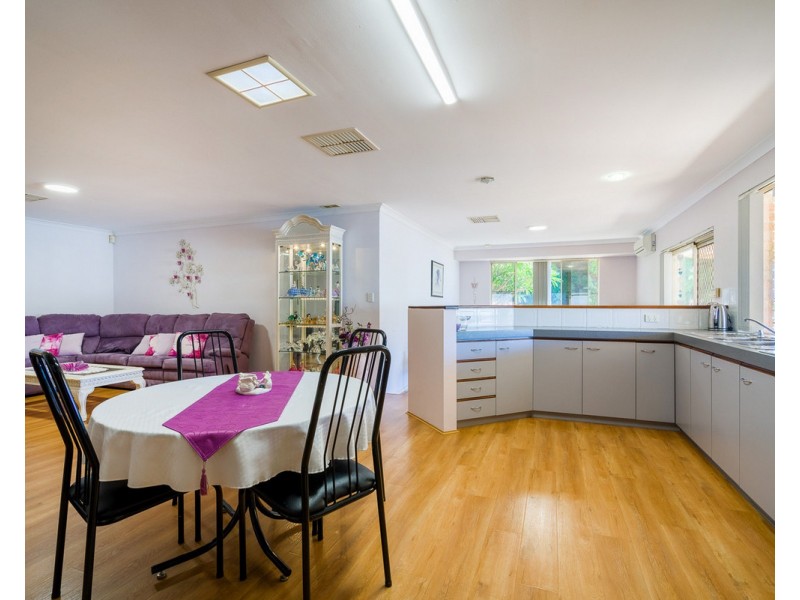 4 Malbec Place, Mount Nasura WA 6112