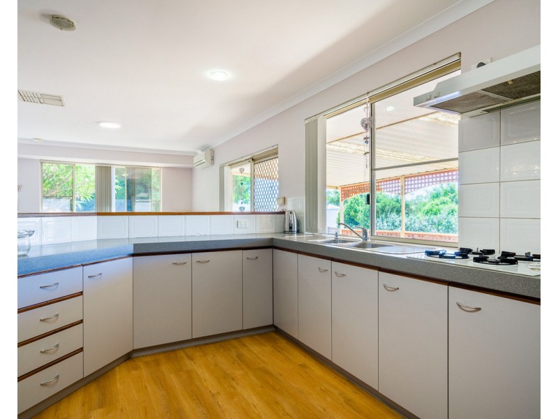 4 Malbec Place, Mount Nasura WA 6112