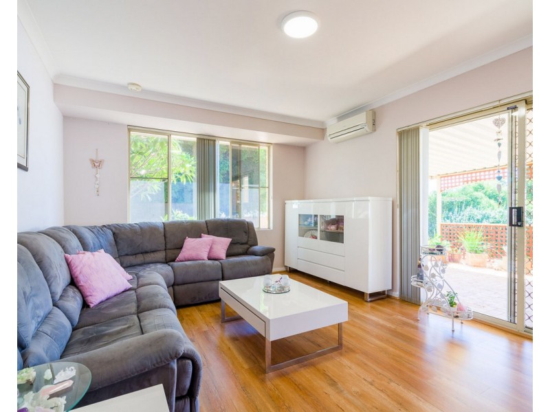 4 Malbec Place, Mount Nasura WA 6112