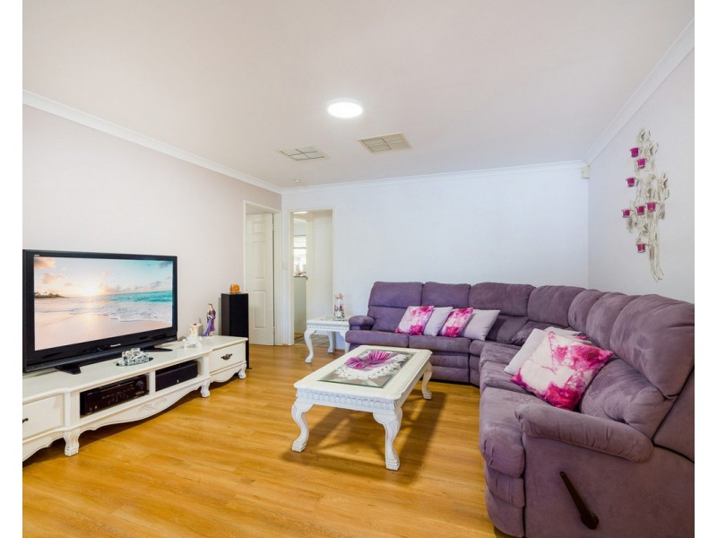 4 Malbec Place, Mount Nasura WA 6112