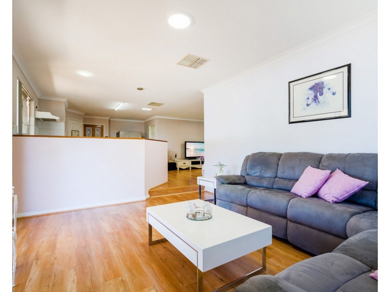 4 Malbec Place, Mount Nasura WA 6112