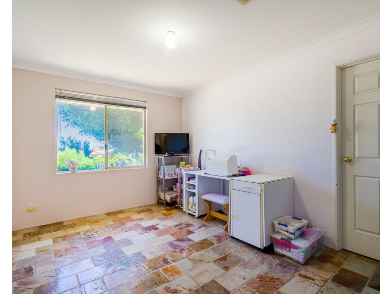 4 Malbec Place, Mount Nasura WA 6112