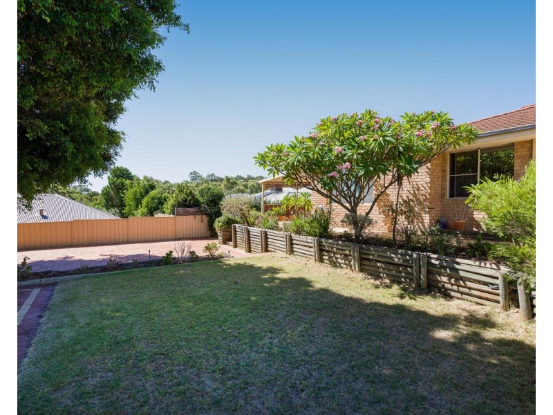 4 Malbec Place, Mount Nasura WA 6112