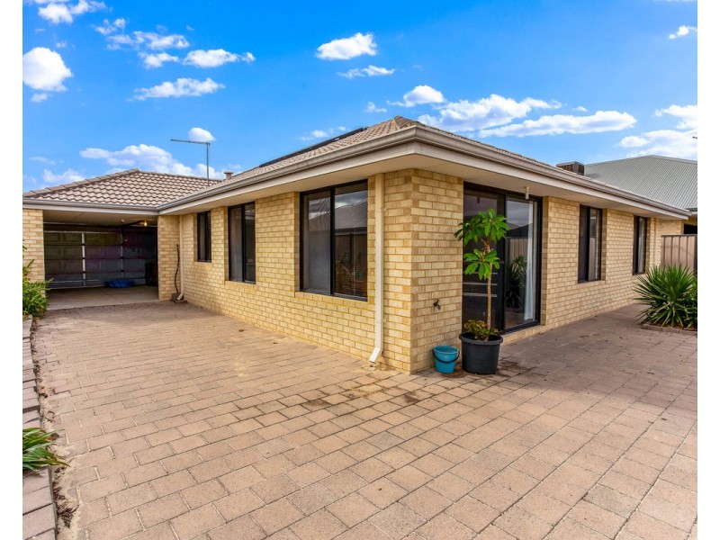 12 Peniche Road, Byford WA 6122