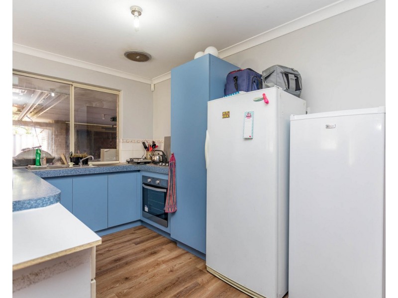27 Jobson Loop, Brookdale WA 6112