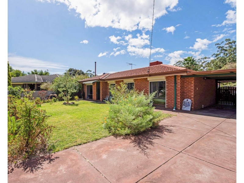 3 Dyson Court, Camillo WA 6111