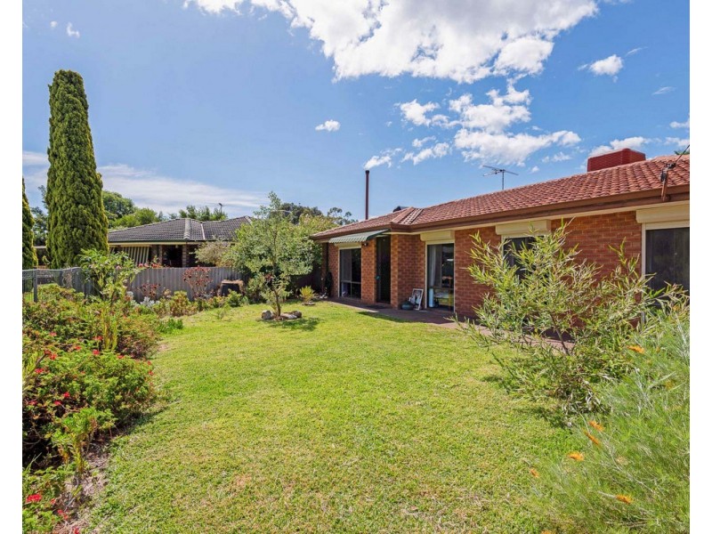 3 Dyson Court, Camillo WA 6111