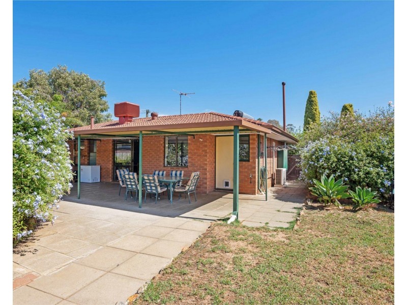 3 Dyson Court, Camillo WA 6111